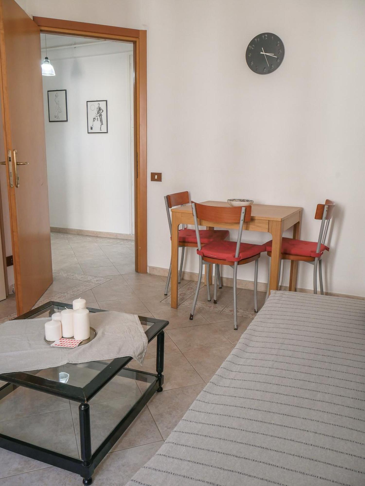 Modern 1 Bedroom Near Metro Rome Bagian luar foto